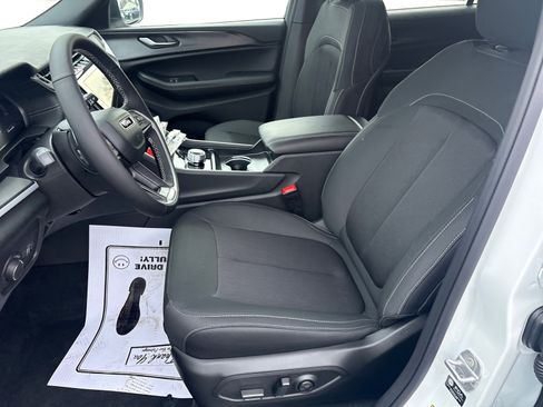 New 2025 Jeep Grand Cherokee L Laredo w/ Luxury Tech Group I image 9