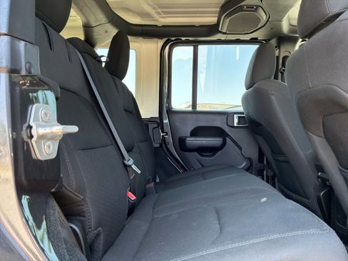 Used 2023 Jeep Wrangler Unlimited AWD/4WD image 18