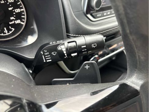 Used 2023 Nissan Rogue SV FWD image 27