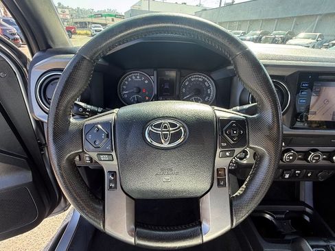 Used 2019 Toyota Tacoma TRD Sport AWD/4WD image 21
