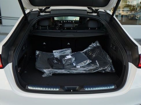 New 2026 Mercedes-Benz GLC 43 AMG 4MATIC Coupe image 8