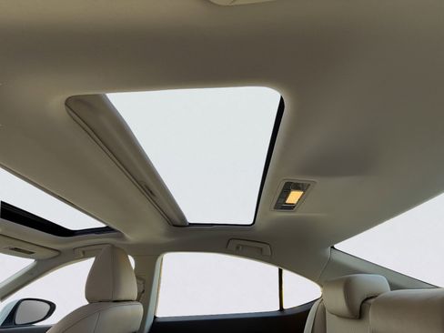 Used 2017 Lexus ES 350 w/ Luxury Package image 7