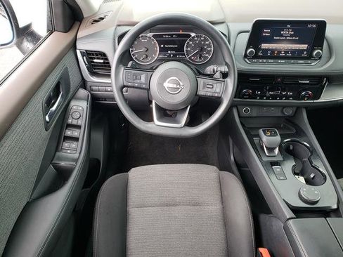 Used 2022 Nissan Rogue SV image 18