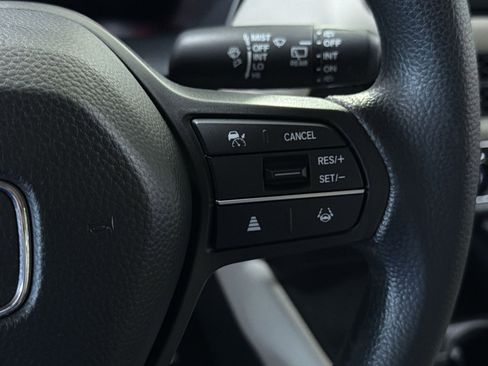 Used 2023 Honda HR-V LX image 32