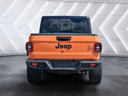 New 2025 Jeep Gladiator Sport image 5