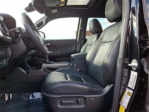 Certified 2021 Toyota Tacoma Limited image 13