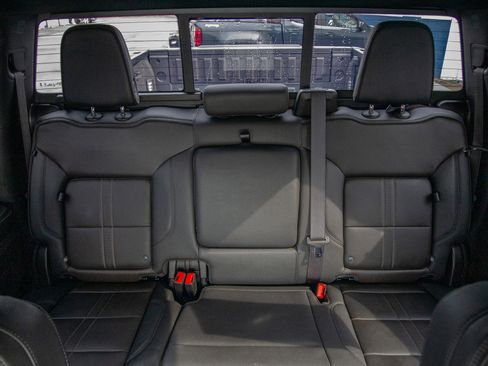 Used 2024 Chevrolet Silverado 1500 High Country w/ High Country Premium Package image 25