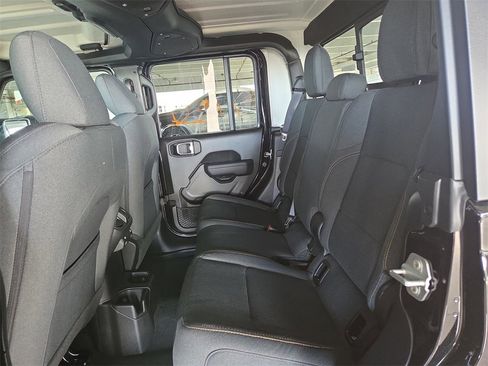 New 2025 Jeep Gladiator Sport image 16