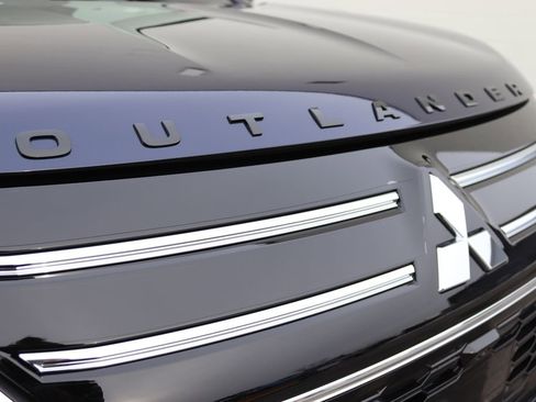 New 2026 Mitsubishi Outlander SEL image 20