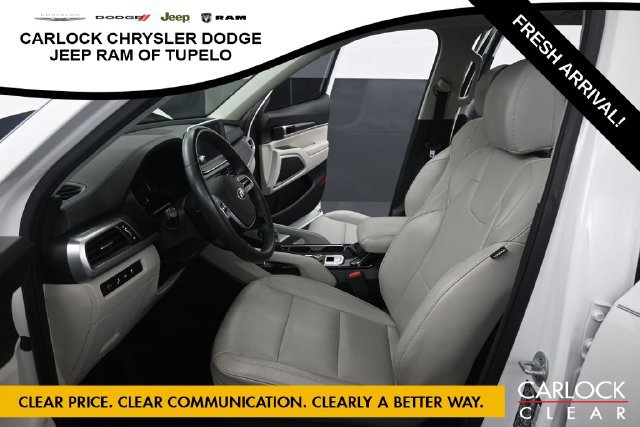 Used 2020 Kia Telluride S w/ S 8 Passenger Seating Package FWD image 12