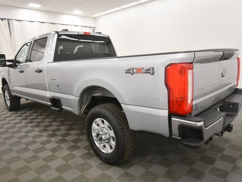 Used 2023 Ford F250 XLT image 5