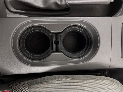 Used 2019 Nissan Frontier SV image 18