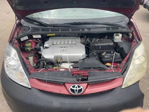 Used 2007 Toyota Sienna XLE image 10