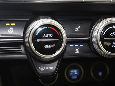 Used 2023 Genesis G70 2.0T w/ Sport Prestige Package AWD/4WD image 8