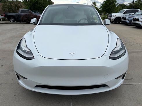 Used 2020 Tesla Model Y Long Range AWD/4WD image 2