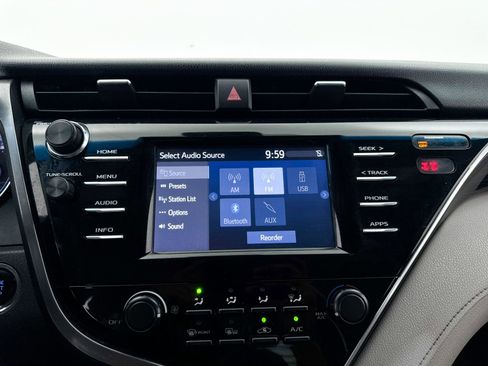 Used 2018 Toyota Camry LE w/ Convenience Package image 19