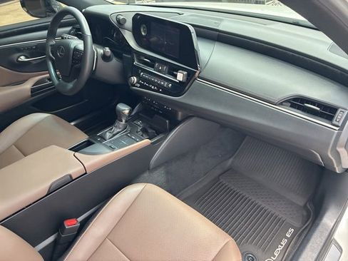Used 2022 Lexus ES 350 w/ Premium Package FWD image 11