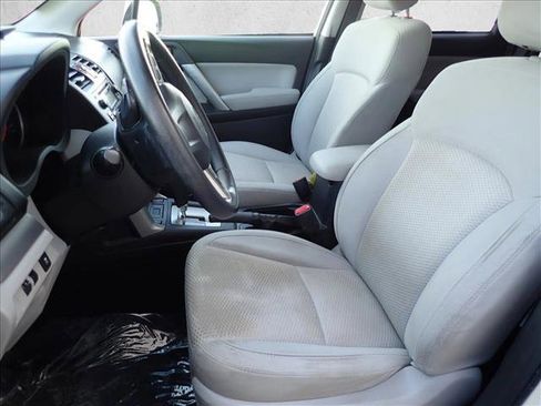 Used 2014 Subaru Forester 2.5i Premium w/ Popular Package #2 AWD/4WD image 11