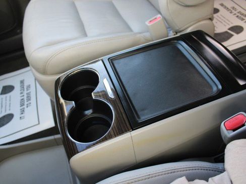 Used 2018 Toyota Sienna XLE w/ XLE Navigation Package image 34