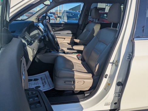 Used 2018 Honda Pilot Touring image 10