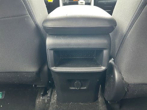 Used 2021 Toyota RAV4 LE FWD image 25
