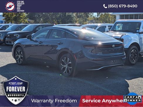 Used 2025 Toyota Crown XLE image 7