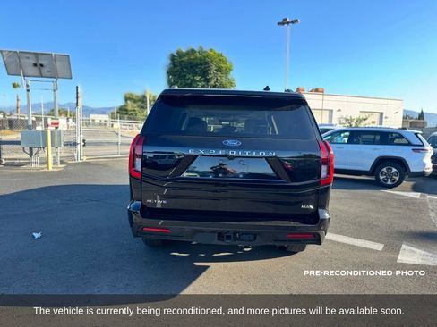 Used 2025 Ford Expedition Max Active AWD/4WD image 4