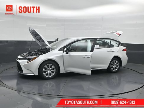 Used 2026 Toyota Corolla LE FWD image 52