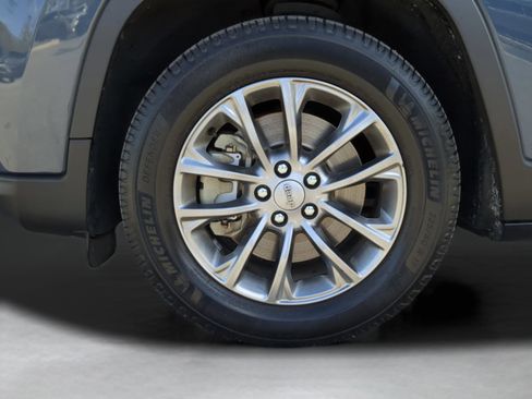 Used 2021 Jeep Cherokee Latitude Lux image 29