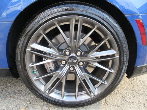 Used 2022 Chevrolet Camaro ZL1 RWD image 24