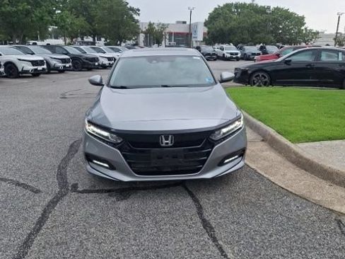 Used 2019 Honda Accord EX image 2