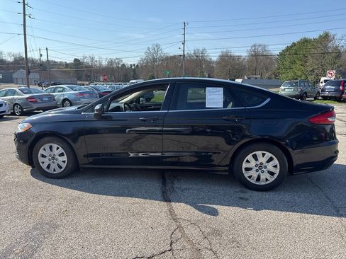 Used 2019 Ford Fusion S FWD image 5