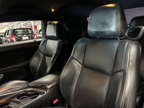 Used 2016 Dodge Challenger SXT Plus image 17