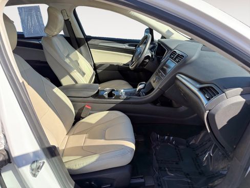 Used 2015 Ford Fusion Energi Titanium w/ Driver Assist Package image 19