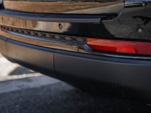 Used 2025 Jeep Grand Cherokee Altitude image 9