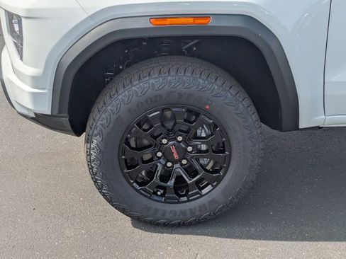 New 2026 GMC Canyon Elevation w/ Convenience Package image 10