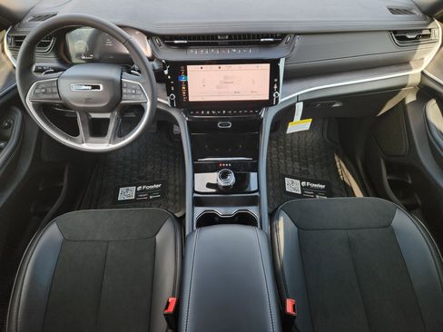 New 2026 Jeep Grand Cherokee Altitude RWD image 19