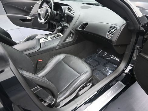 Used 2019 Chevrolet Corvette Stingray Coupe image 14