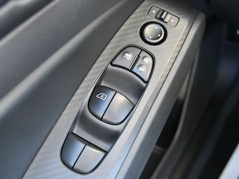 Used 2024 Nissan Altima 2.5 SV image 30