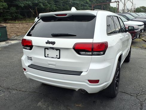 Certified 2019 Jeep Grand Cherokee Altitude AWD/4WD image 5