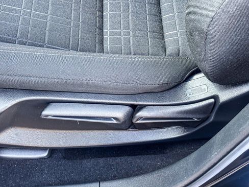 Certified 2024 Honda HR-V LX image 23