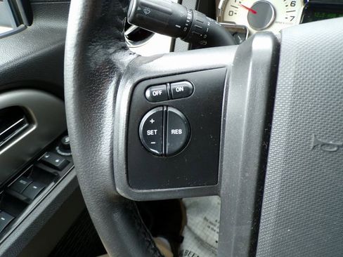 Used 2012 Ford Expedition Limited image 25