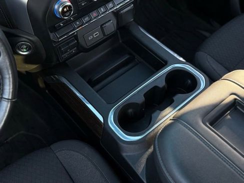 Used 2021 GMC Sierra 1500 Elevation w/ Preferred Package image 28