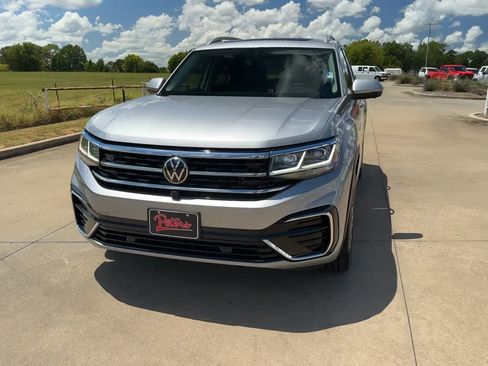 Used 2022 Volkswagen Atlas SEL Premium image 4