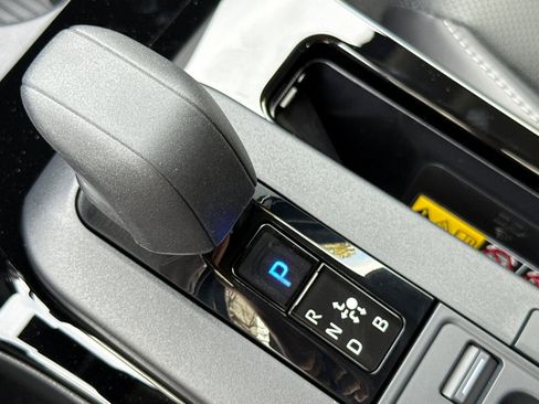 New 2026 Toyota Prius Plug-In Hybrid FWD image 22