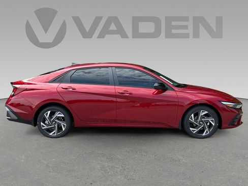 New 2025 Hyundai Elantra Sport image 4