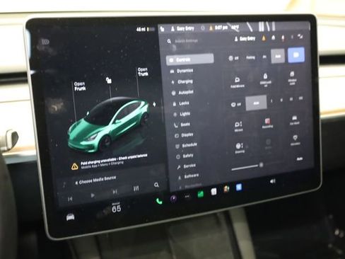 Used 2023 Tesla Model 3 Standard Range image 16