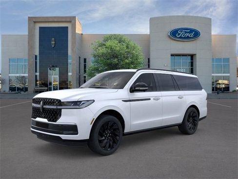 New 2026 Lincoln Navigator L Reserve w/ Jet Appearance Package image 1