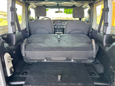 Used 2023 Jeep Wrangler Sport AWD/4WD image 19