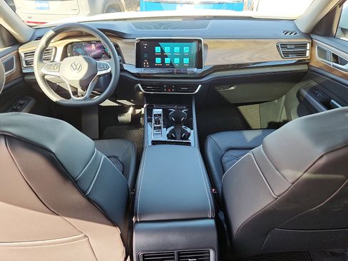 New 2026 Volkswagen Atlas SE image 11